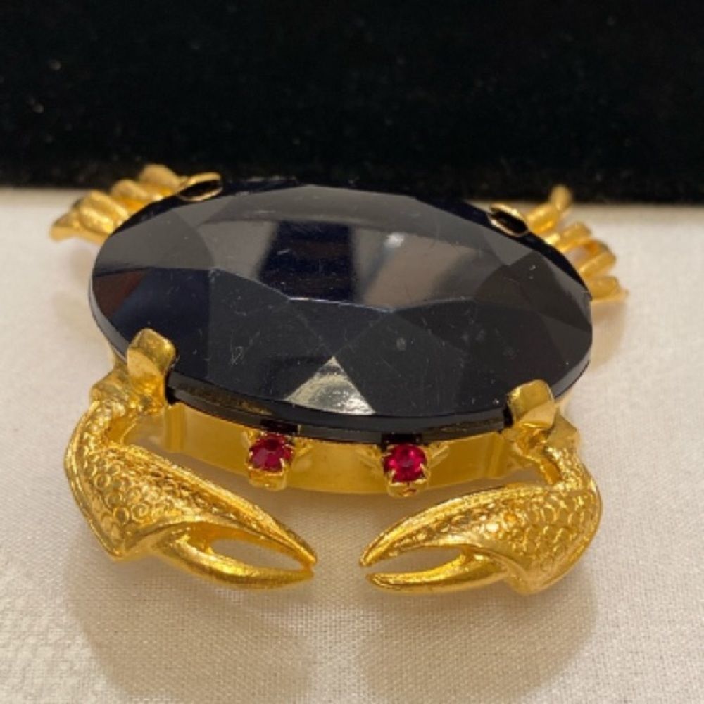 VintageΒ Gold And BlackβFigural CrabβBrooch